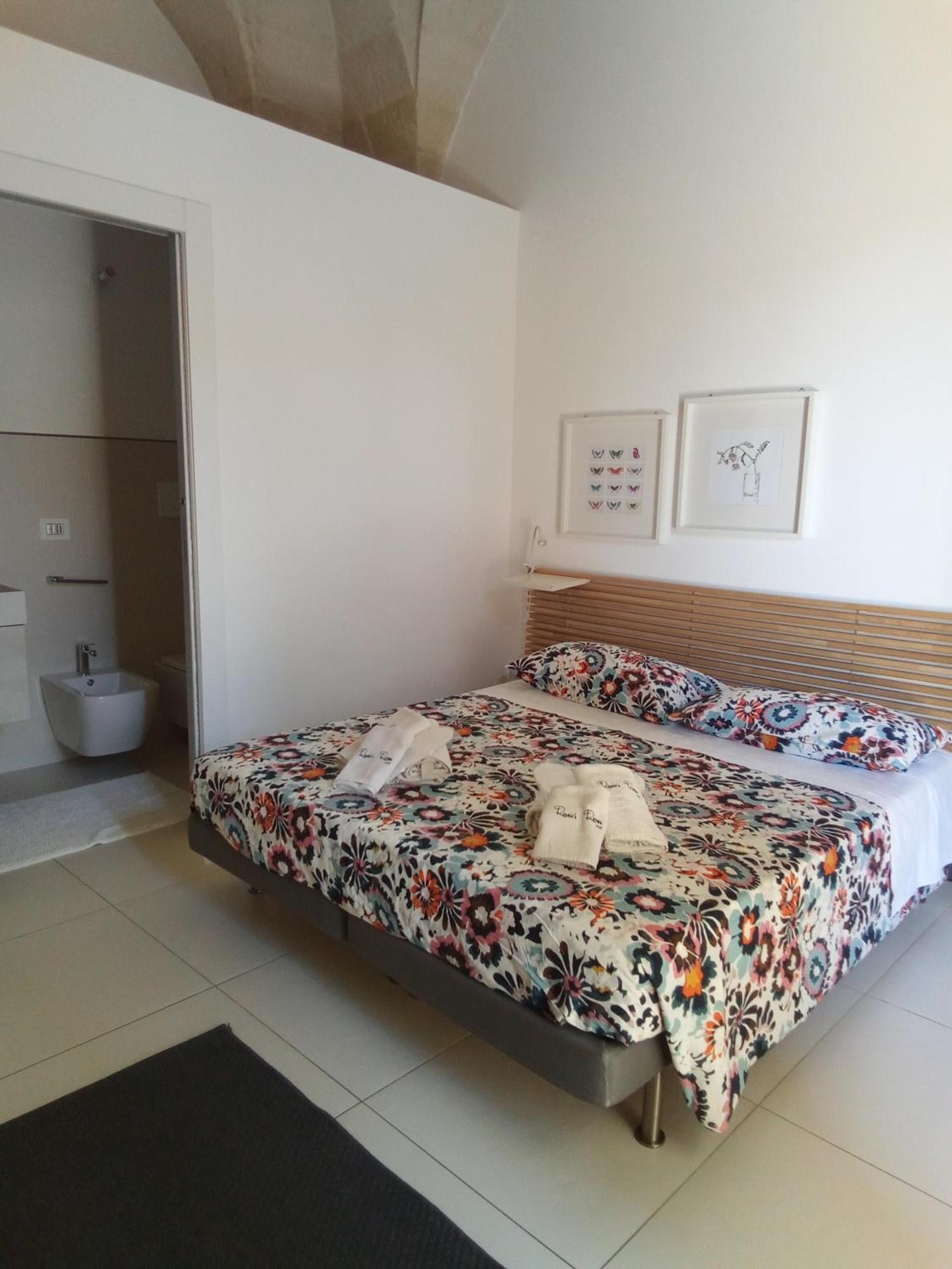 Rescio'S Rooms Cavallino di Lecce Bagian luar foto